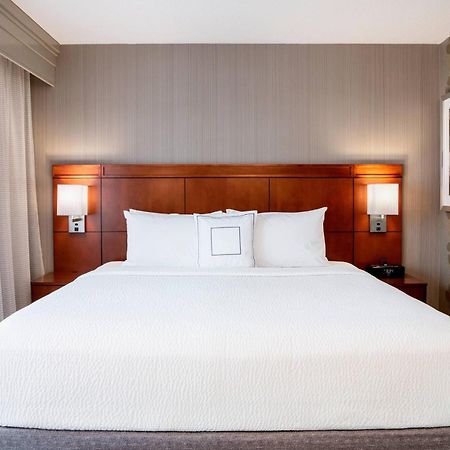 Courtyard By Marriott Edmonton West Ξενοδοχείο Εξωτερικό φωτογραφία