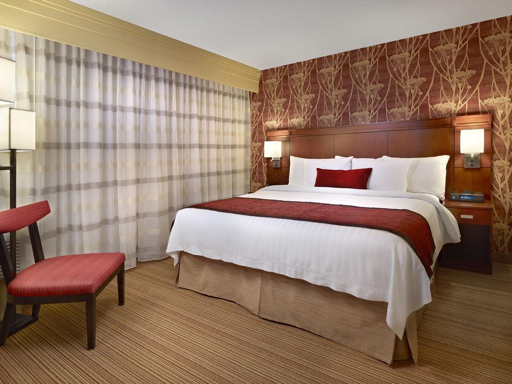 Courtyard By Marriott Edmonton West Ξενοδοχείο Εξωτερικό φωτογραφία