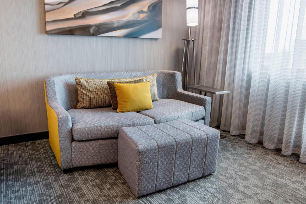 Courtyard By Marriott Edmonton West Ξενοδοχείο Εξωτερικό φωτογραφία