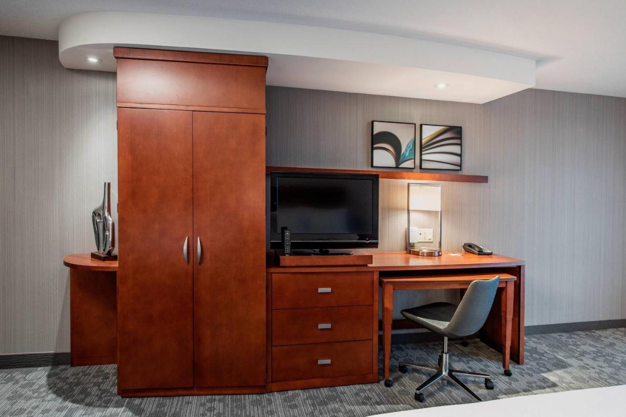 Courtyard By Marriott Edmonton West Ξενοδοχείο Εξωτερικό φωτογραφία