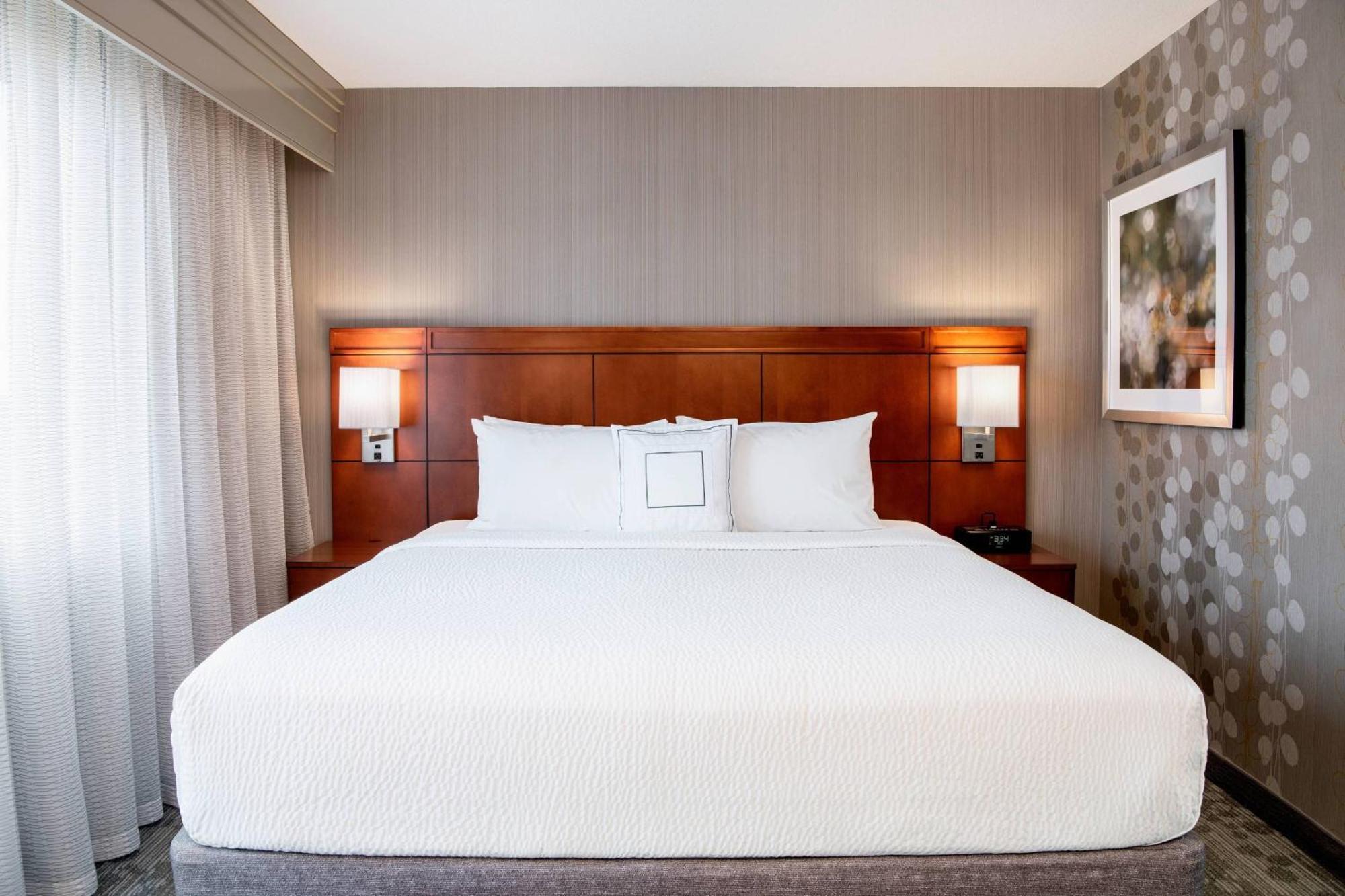 Courtyard By Marriott Edmonton West Ξενοδοχείο Εξωτερικό φωτογραφία
