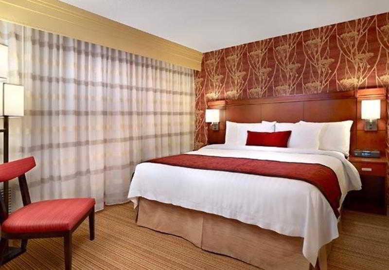 Courtyard By Marriott Edmonton West Ξενοδοχείο Εξωτερικό φωτογραφία