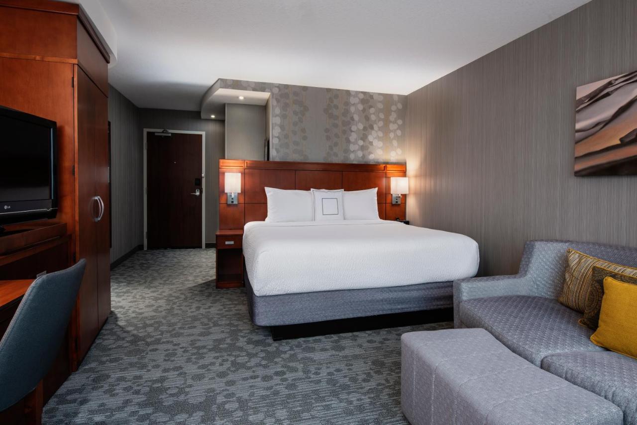 Courtyard By Marriott Edmonton West Ξενοδοχείο Εξωτερικό φωτογραφία